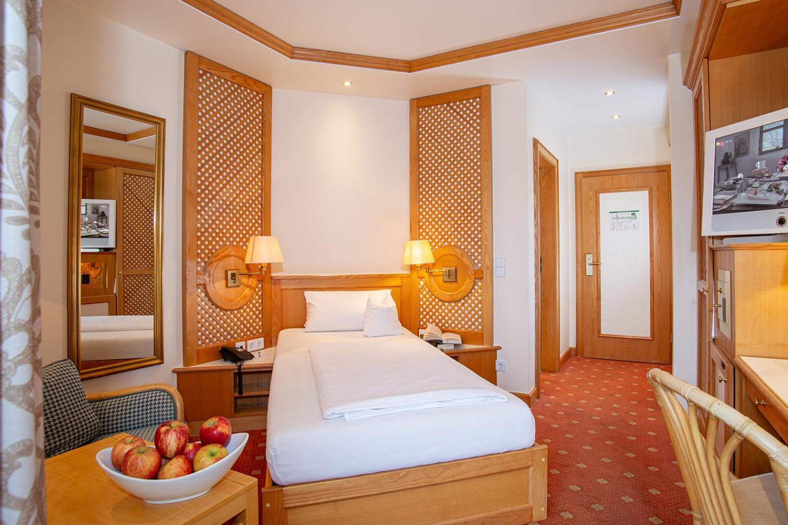 Thermenhotel Quellenhof باد فسينغ المظهر الخارجي الصورة