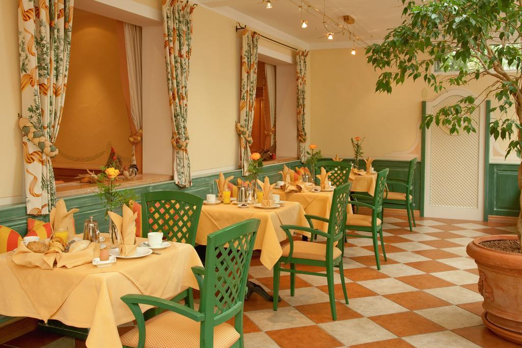 Thermenhotel Quellenhof باد فسينغ المظهر الخارجي الصورة